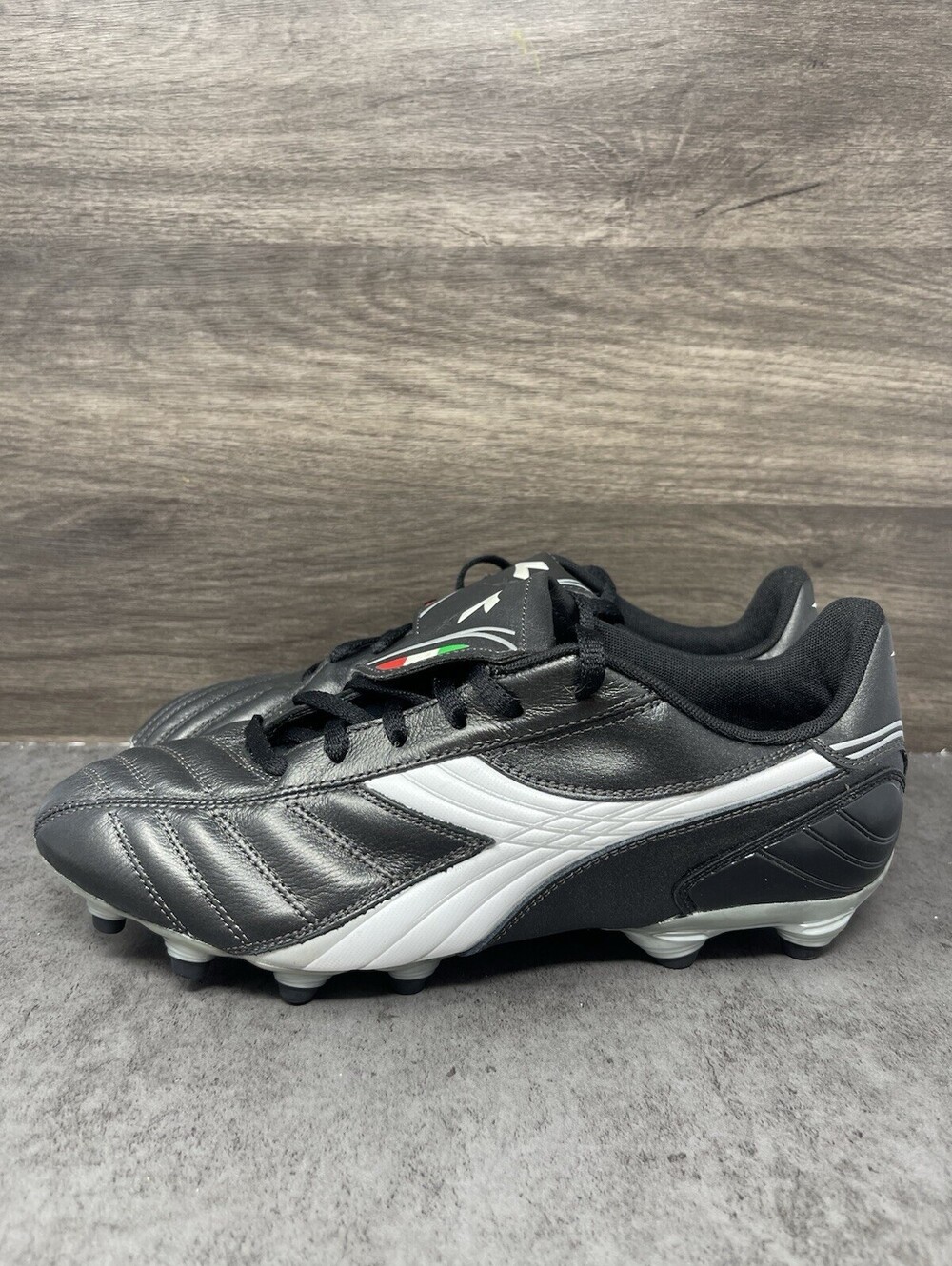 Diadora Forza MD Firm Ground Soccer Cleats Womens Size 9.5 (Mens 8) Black Silver